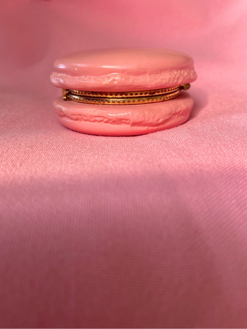 Pink Macaron Box Trinket Gold Bow Decor Trinket Gift French Cookie Paris Dessert - Picture 3 of 6